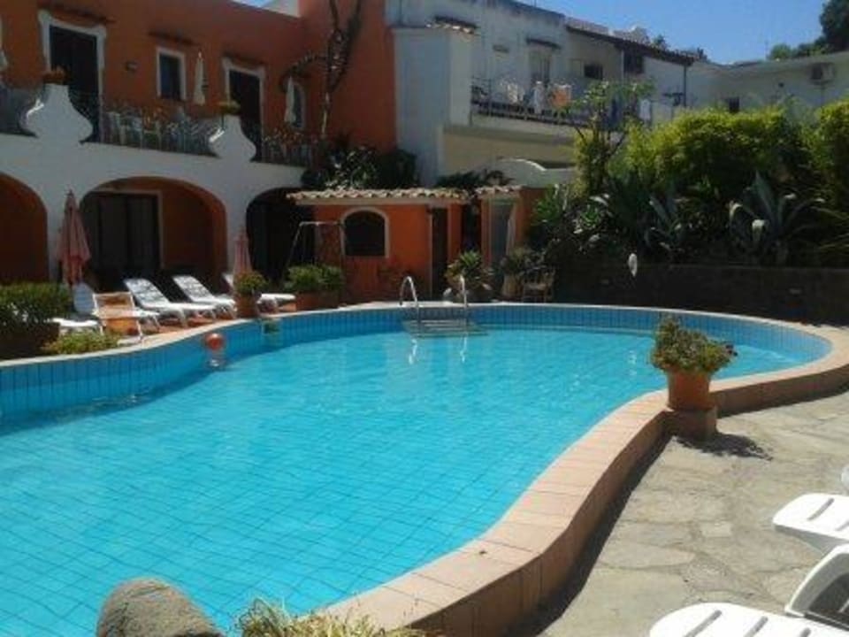 Der Pool Hotel Aragonese
