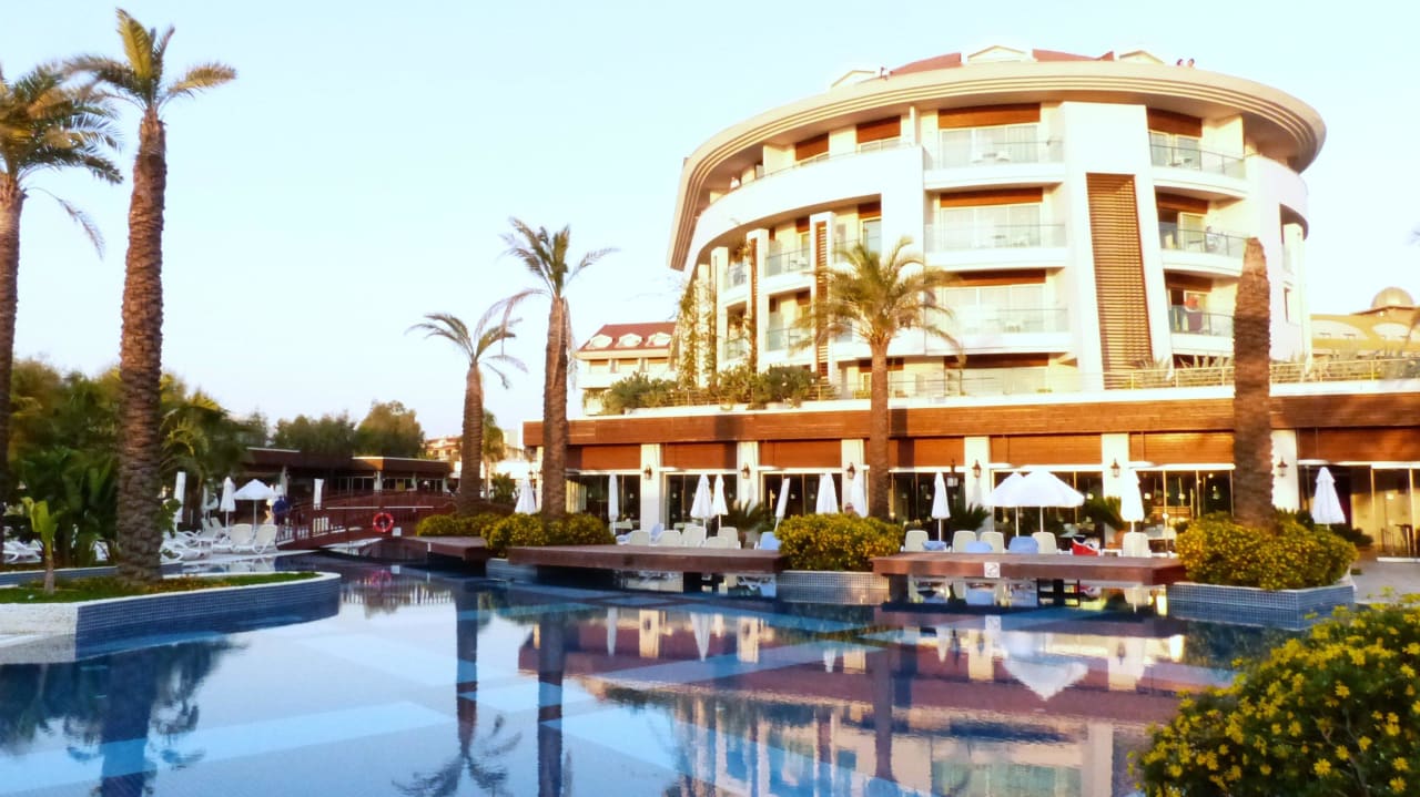 Es gibt versch. Ansichten Sunis Evren Beach Resort Hotel & Spa