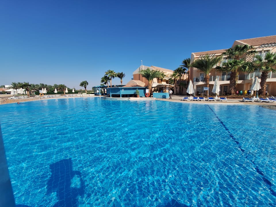 Pool Mövenpick Resort & Spa El Gouna