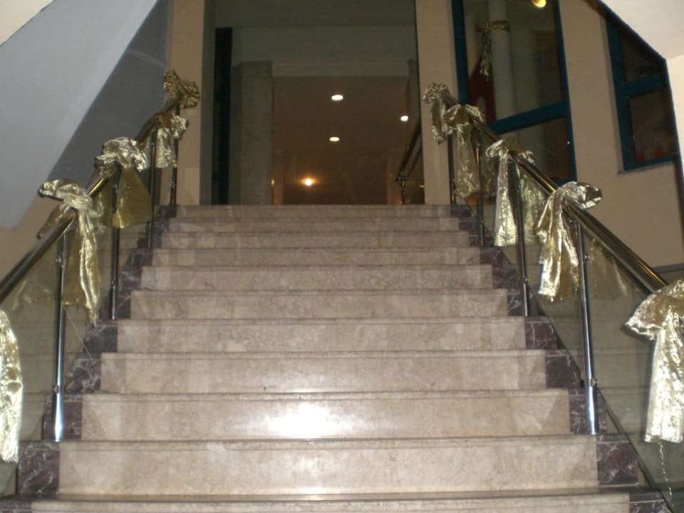 Ein Zugang zum Restaurant Le Jardin Resort