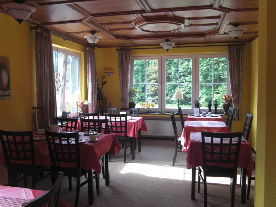 Früststücksraum Landhaus-zum-Sorpetal