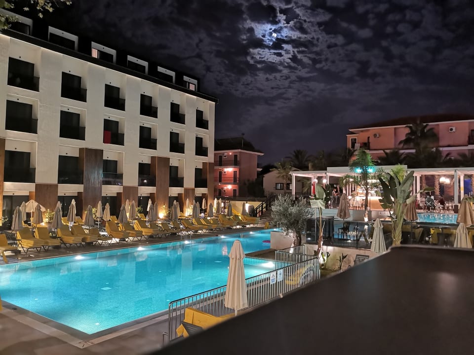 Pool Sundia Exclusive By Liberty Fethiye