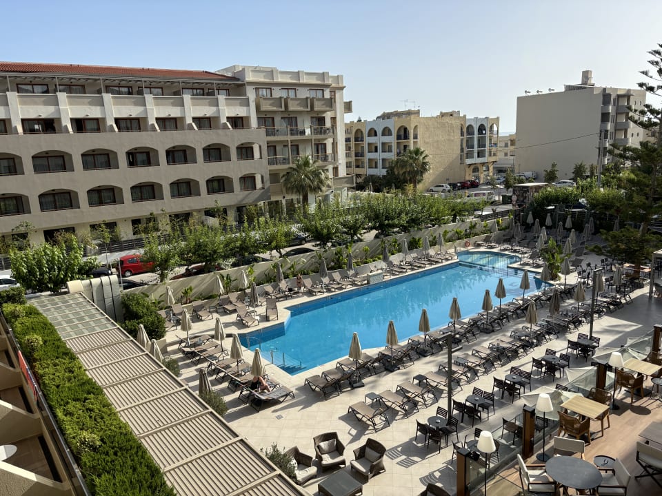 Außenansicht Hotel Theartemis Palace