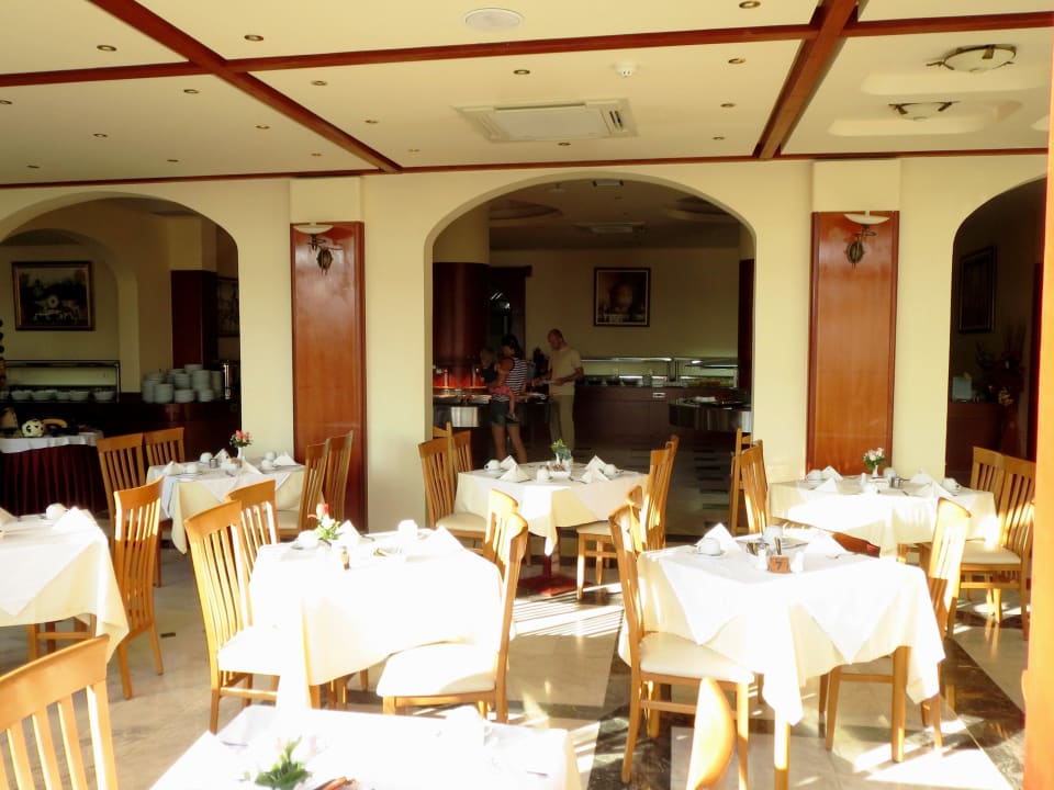 Hübsch gedeckt Vantaris Luxury Beach Resort