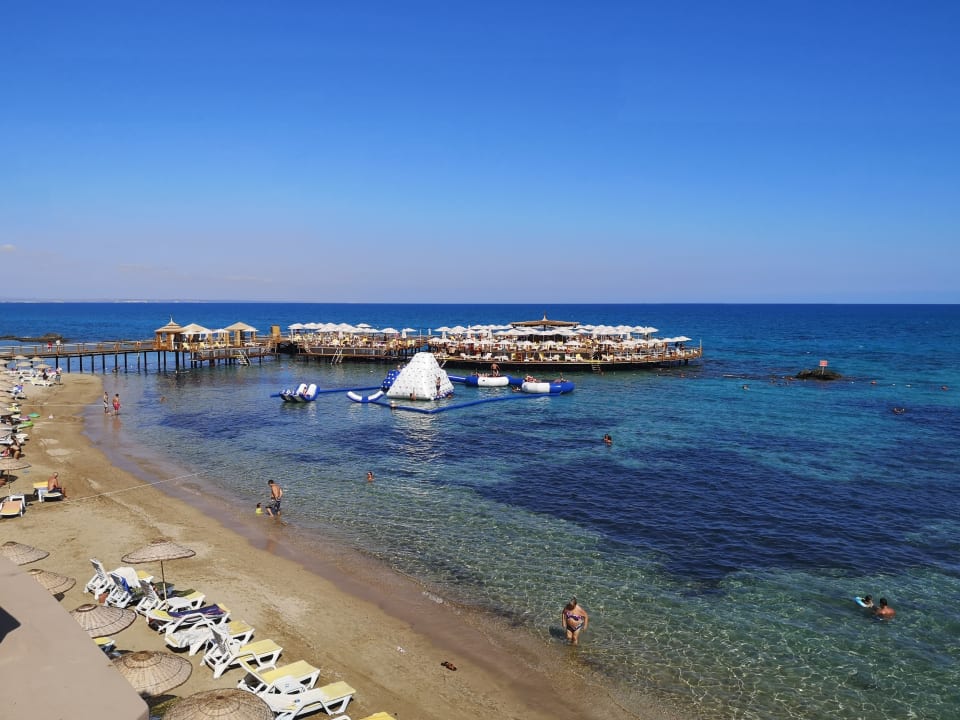 Strand Salamis Bay Conti Resort Hotel & Casino