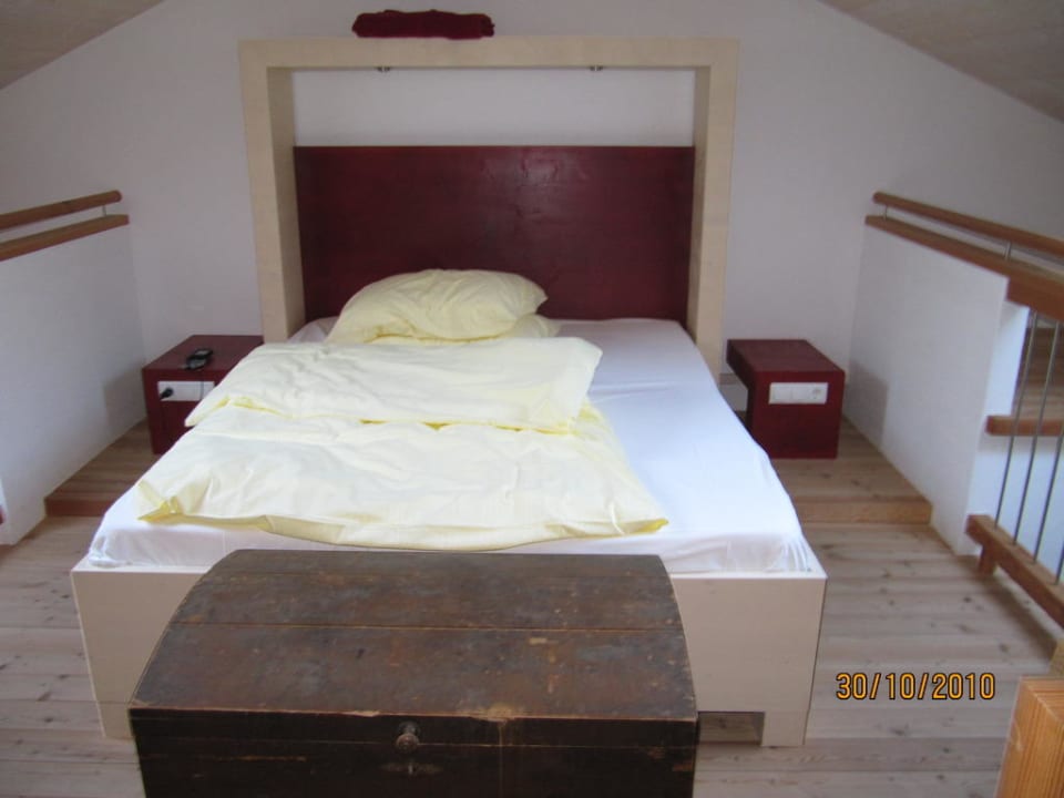 Galerie mit kleinem Doppelbett Landgut Edelweiss