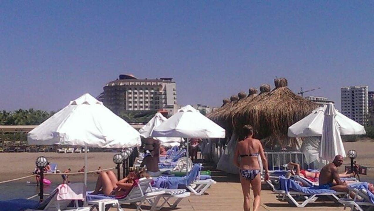 Strand Saturn Palace Resort Hotel