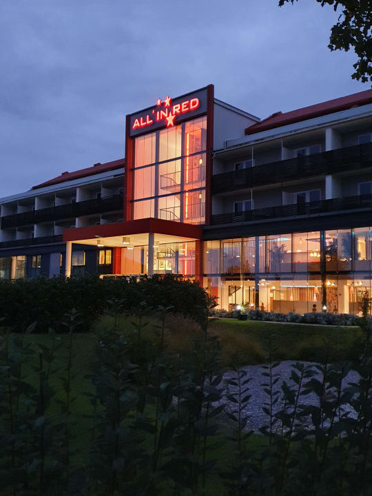 Außenansicht All In Red Thermenhotel