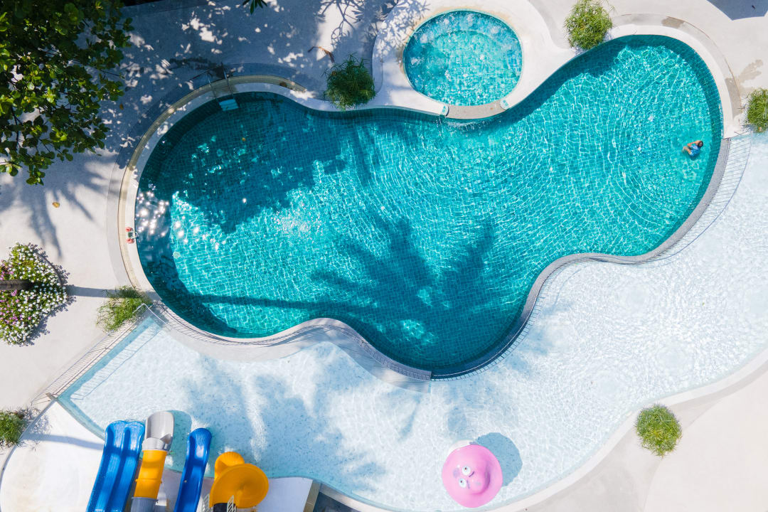 Pool The Fair House Beach Resort