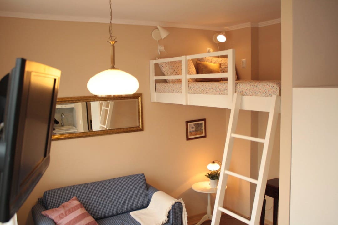 Mezzanine bed Apartment The Best Stay Mariacka