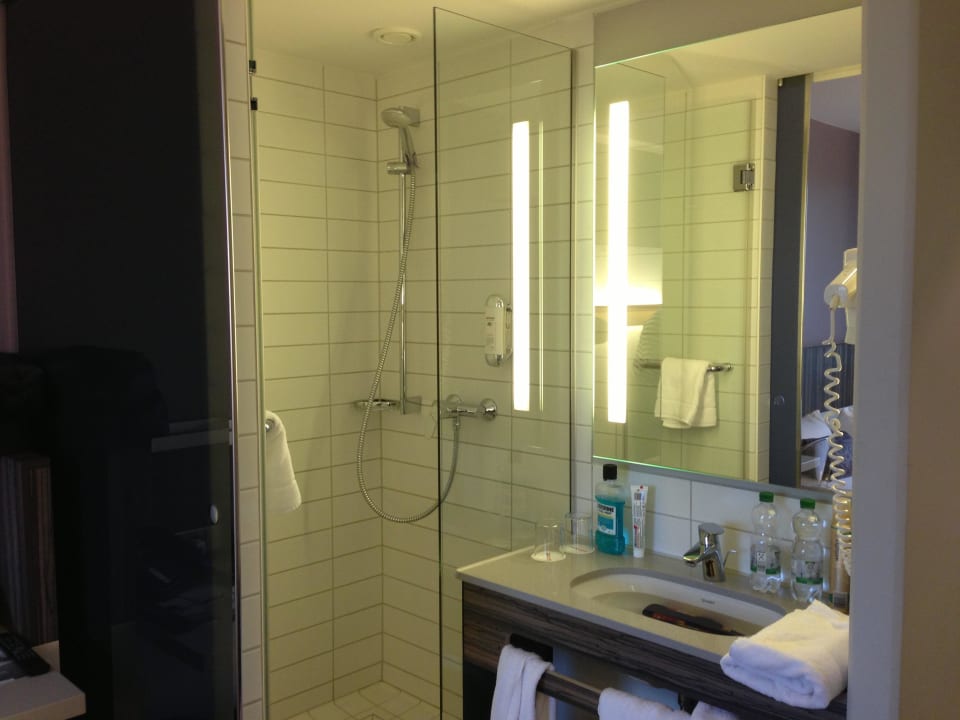 Bad Premier Inn Nürnberg City Nordost