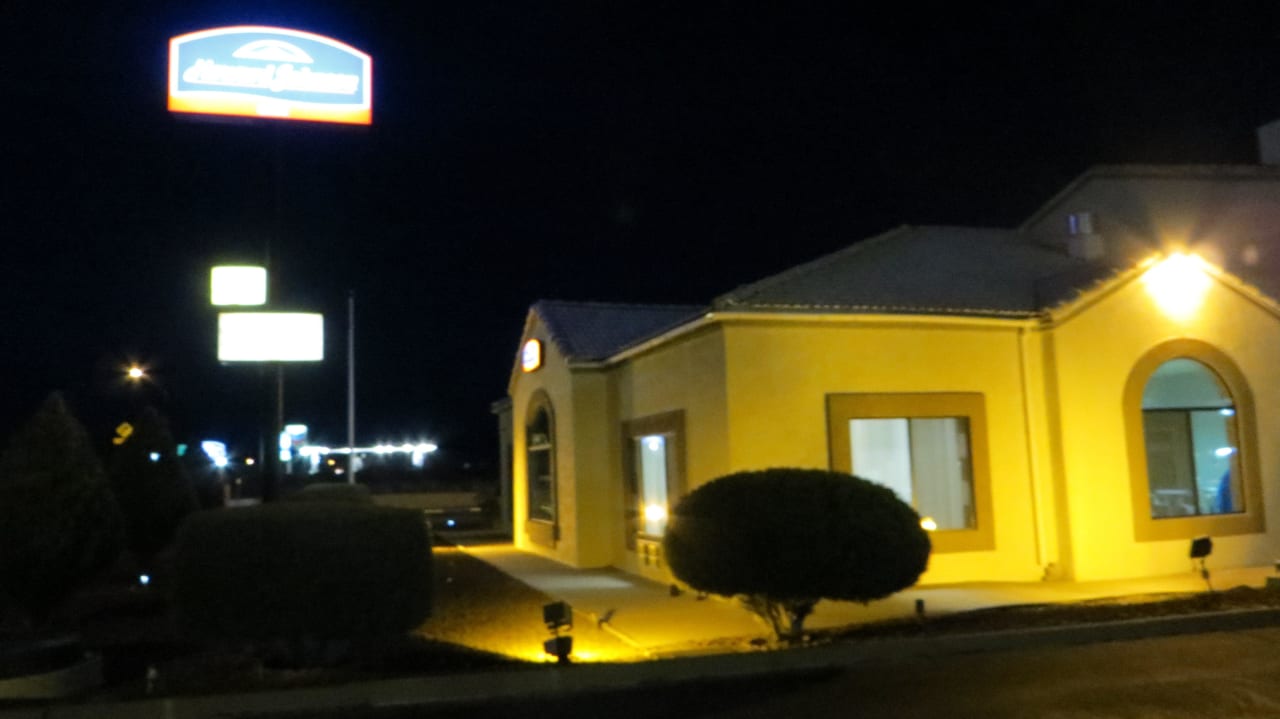 Das Motel am Abend Howard Johnson Hotel Holbrook
