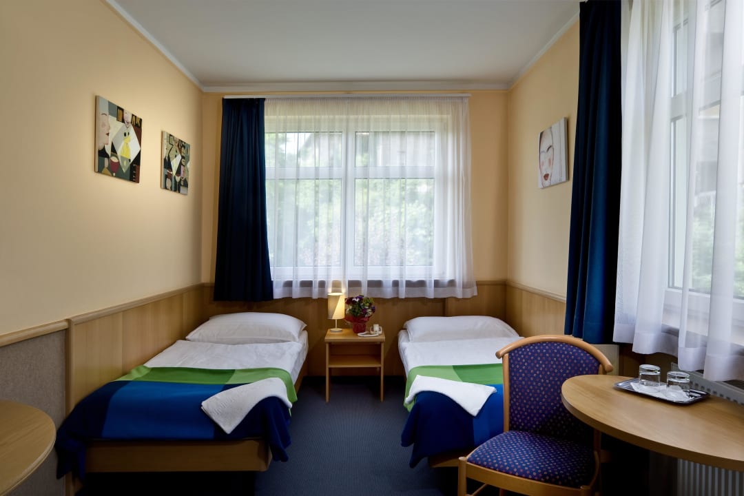 Twin room Jagello Business Hotel