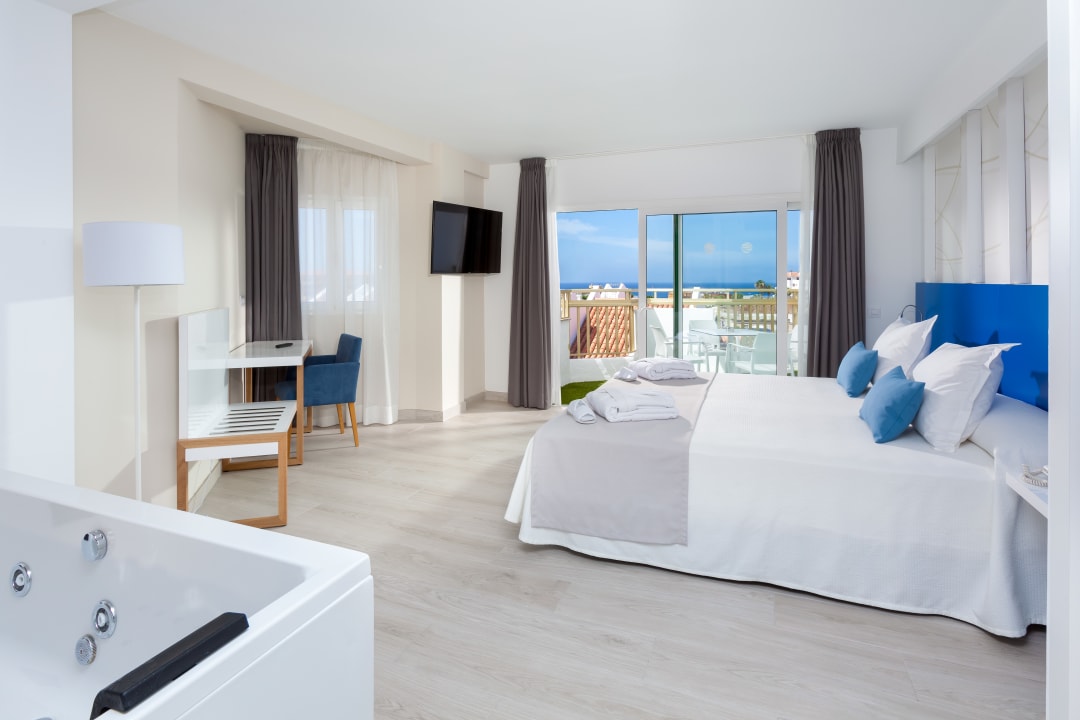 Zimmer Playa Olid Suites & Apartments