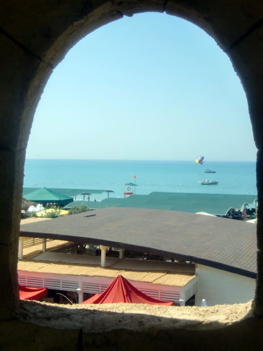 Ausblick vom Rutschenturm am Pool zum Strand Belek Beach Resort Hotel