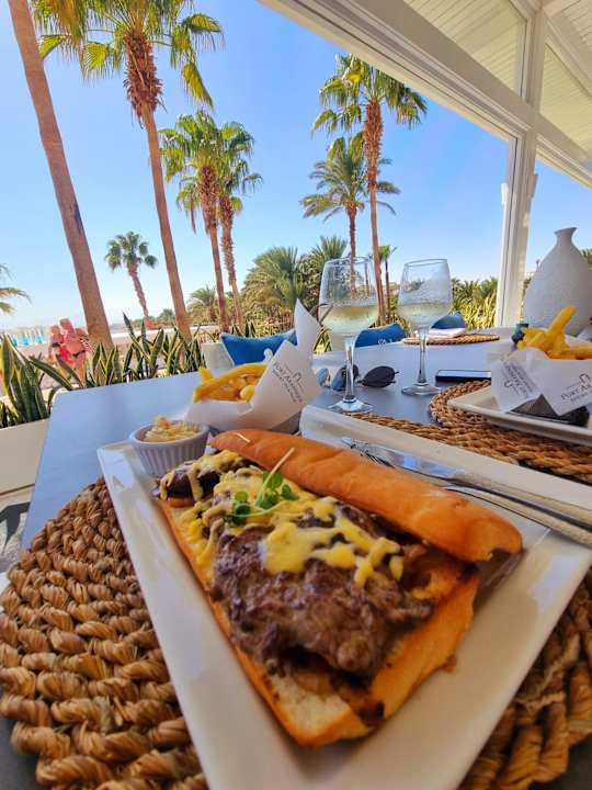 Gastro Fort Arabesque Resort, Spa & Villas