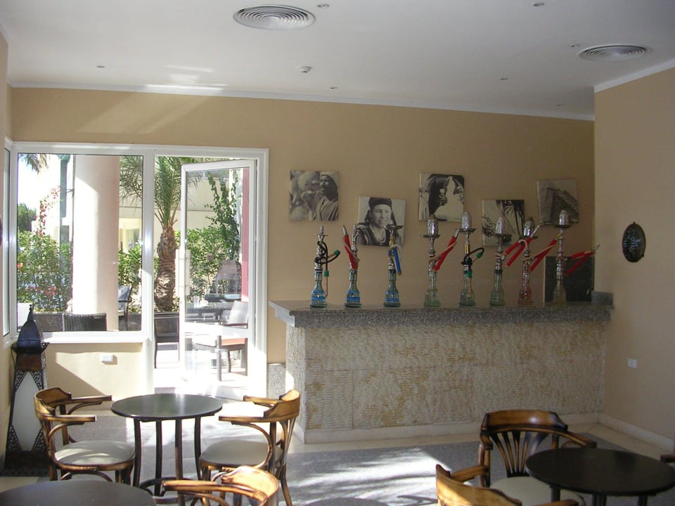 Oriental bar Royal Star Beach Resort