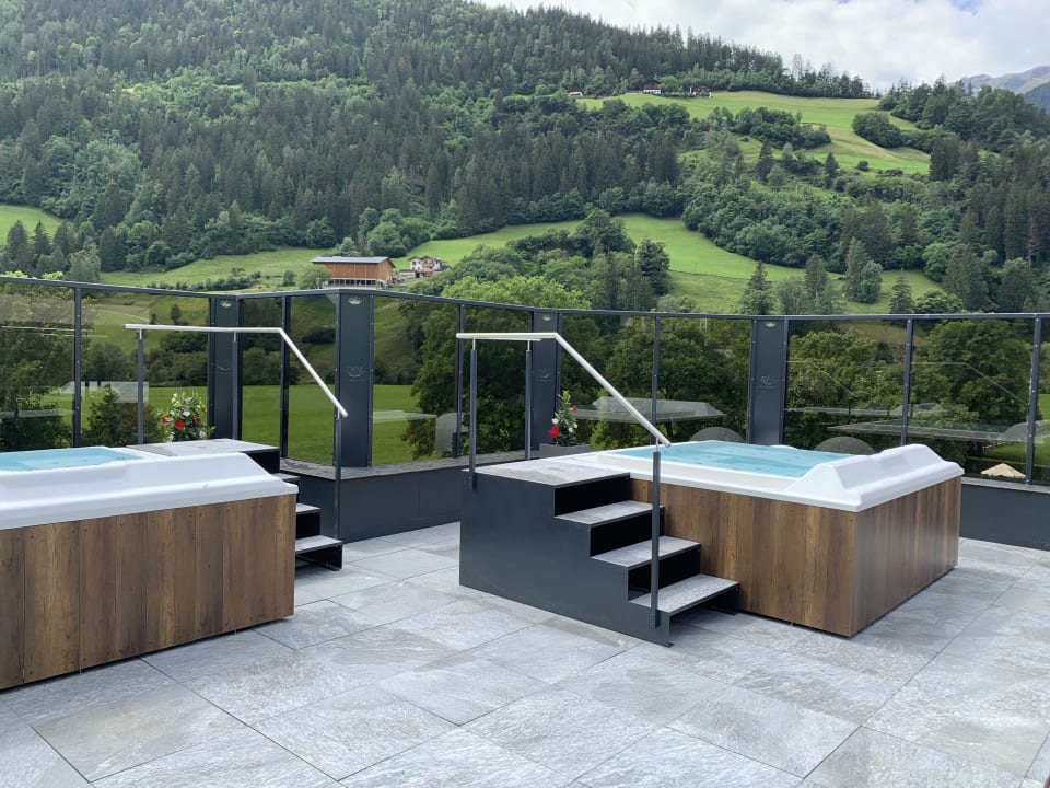 Pool Hotel Wiesenhof Garden Resort