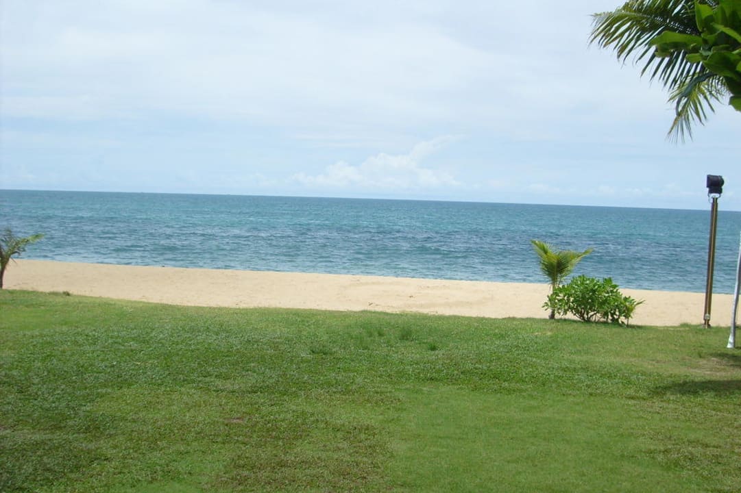 Blick zum Strand La Flora Khao Lak