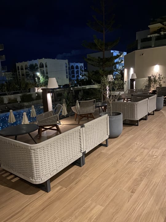 Gastro Hotel Theartemis Palace