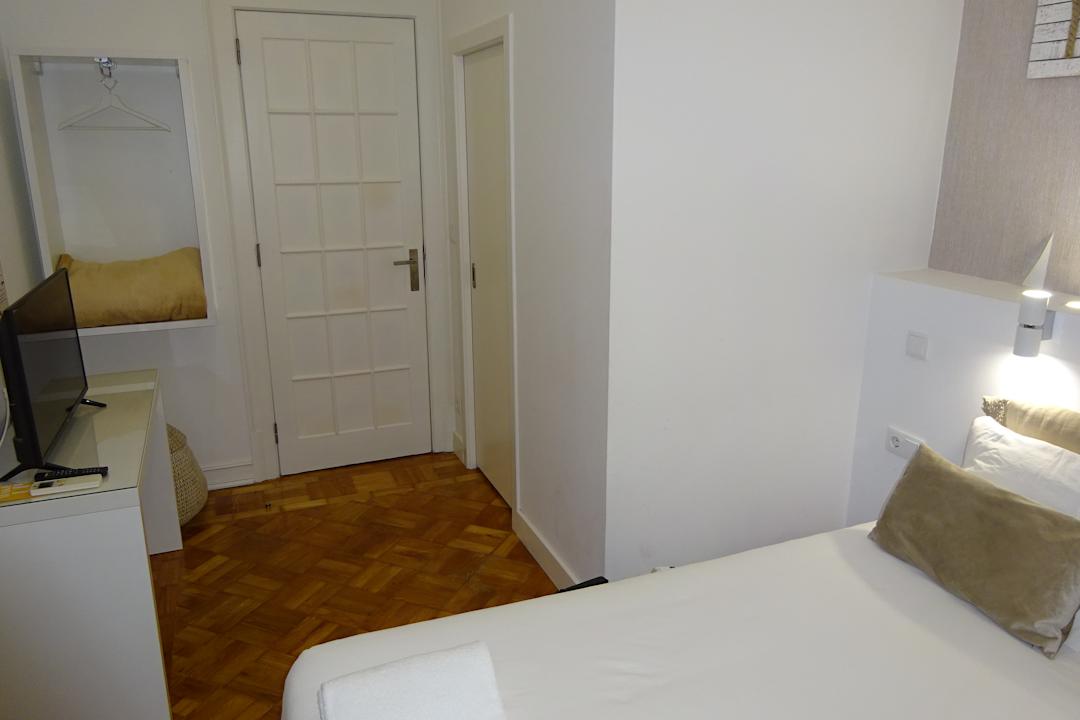 Zimmer 4U Lisbon Airport Suites