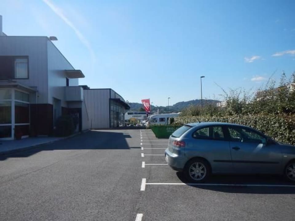Parkplatz Bereich Ausfahrt Hotel Ibis Irun
