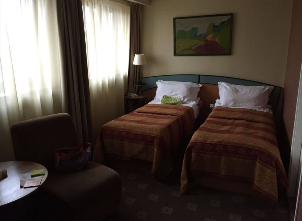 Relativ eng zwischen den Betten Best Western Hotel Naujasis Vilnius