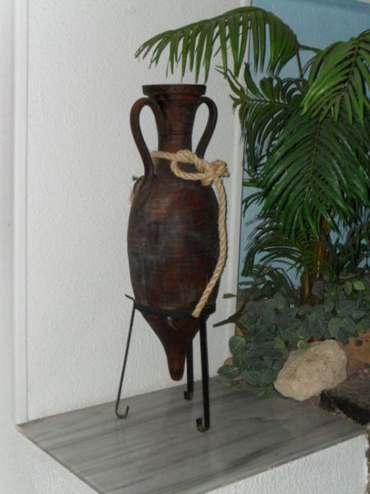 Deko vor dem Restaurant HOVIMA Santa Maria