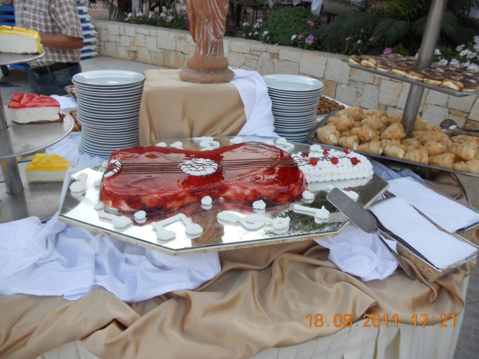 Buffet Grand Hotel Holiday Resort