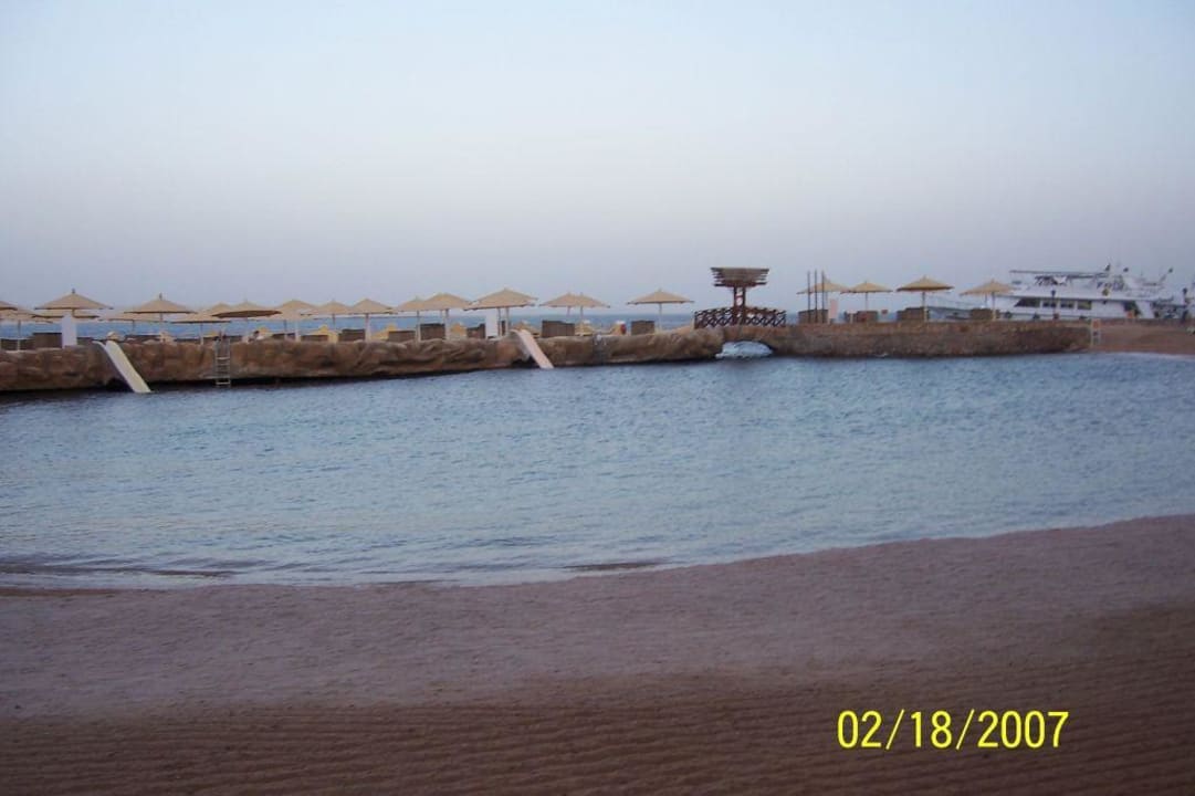 Lagune und vorgelagerte Insel SUNRISE Holidays Resort (Adults Only)