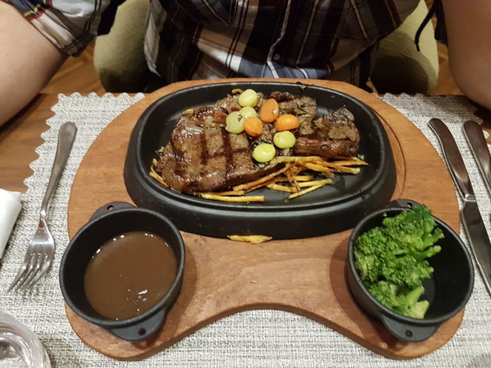 Gastro Acanthus Cennet Barut Collection