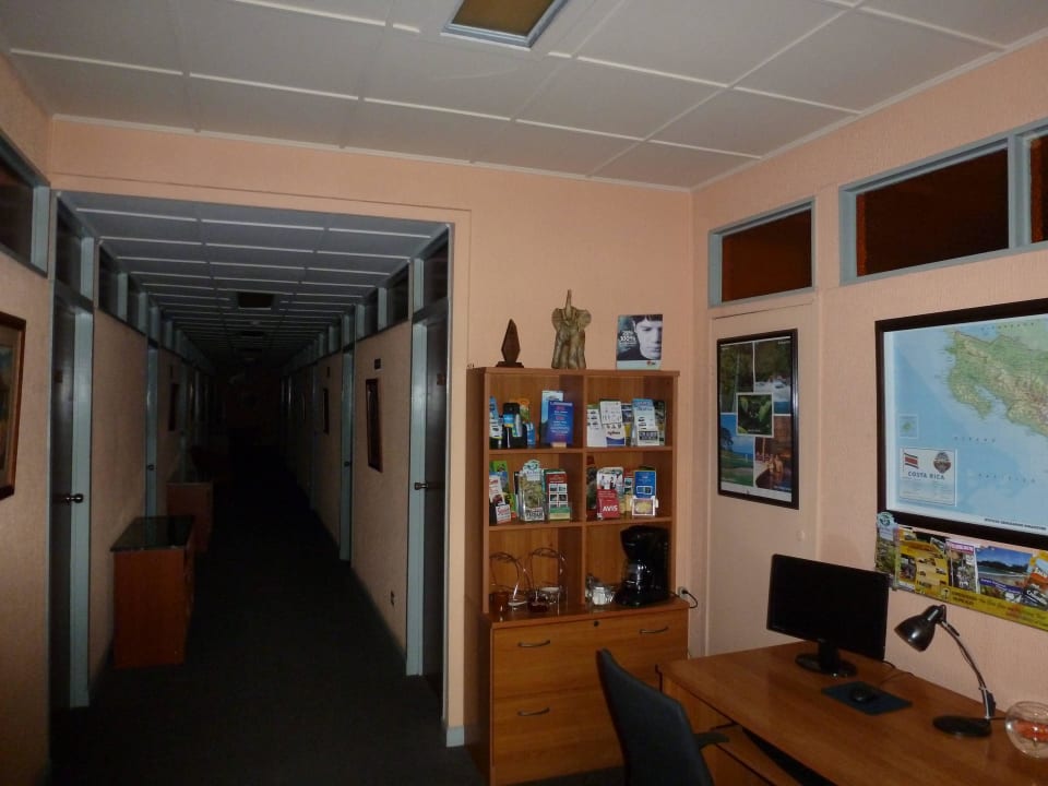 Flur                                               Hotel Vesuvio