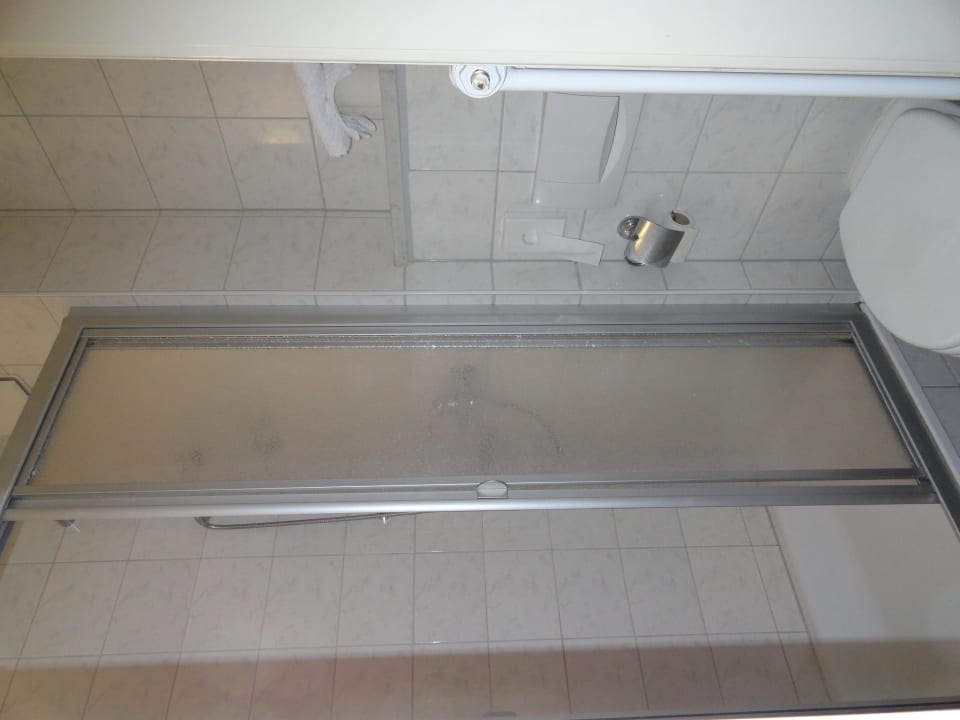 Badezimmer Hotel Vier Jahreszeiten