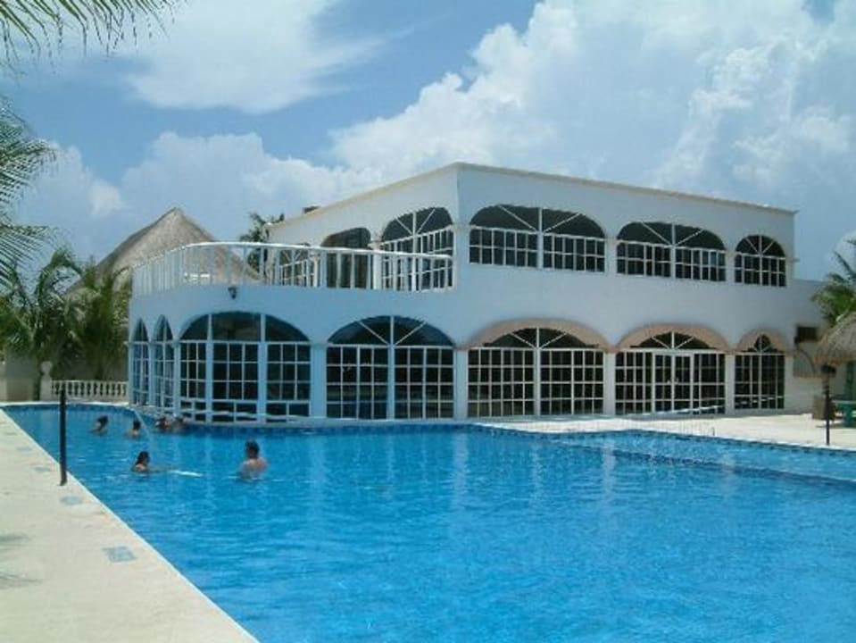 Pool bar at the restaurants El Dorado Resort & Spa - Adults only