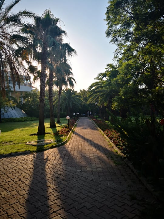 Garten Sunrise Resort Hotel