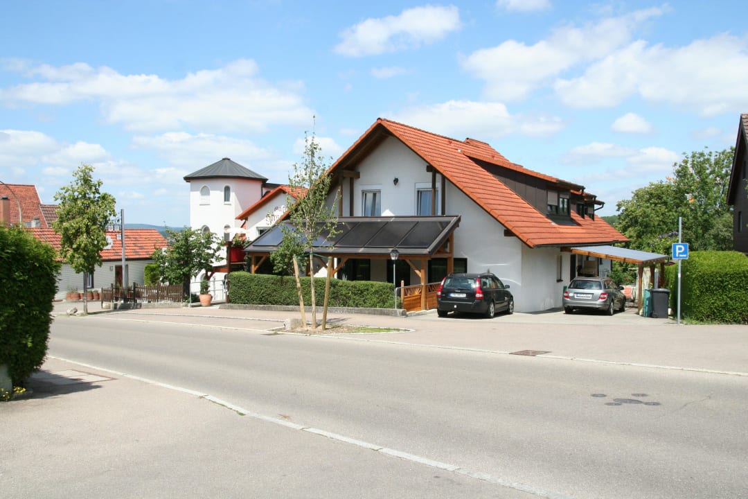 Umgebung Vorderseite Hotel Fausel