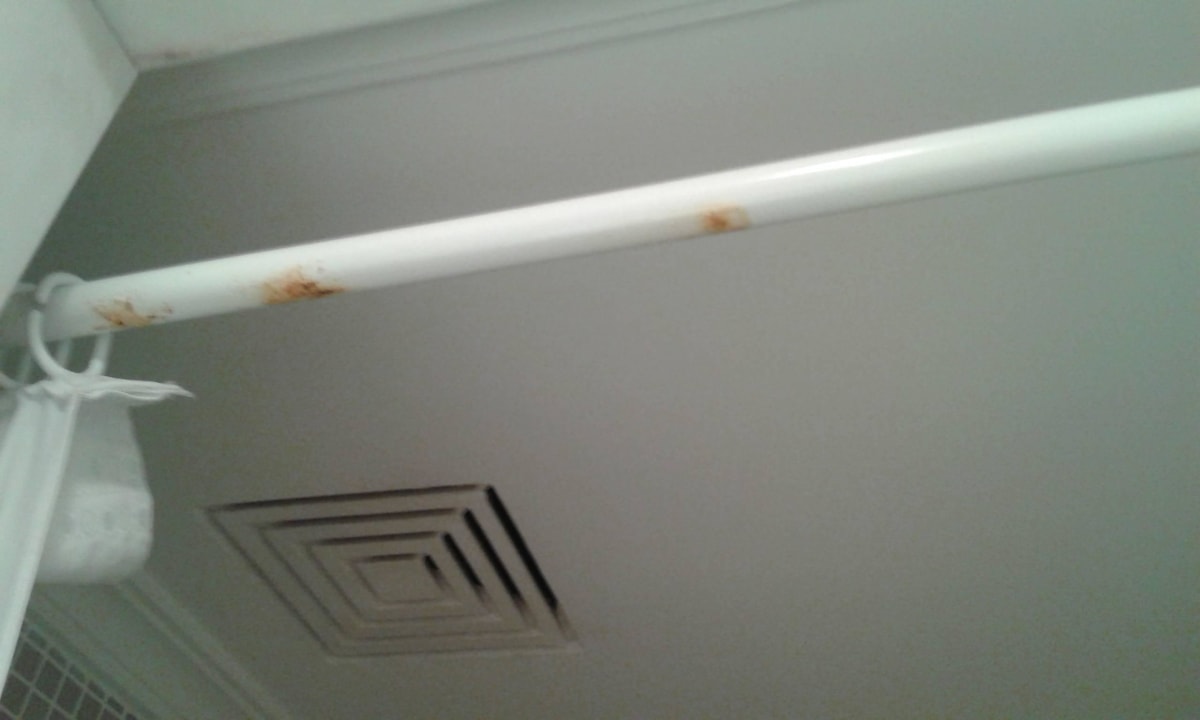 Duschevorhangstange sehr alt! Hotel Club S'Illot