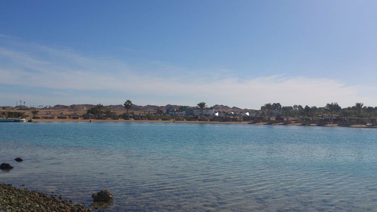 Blick auf Wasser und Strand Coral Beach Hurghada