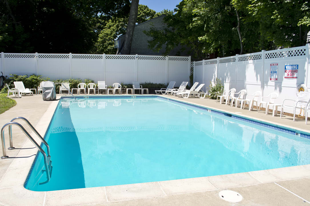 Pool Bar Harbor Villager Motel