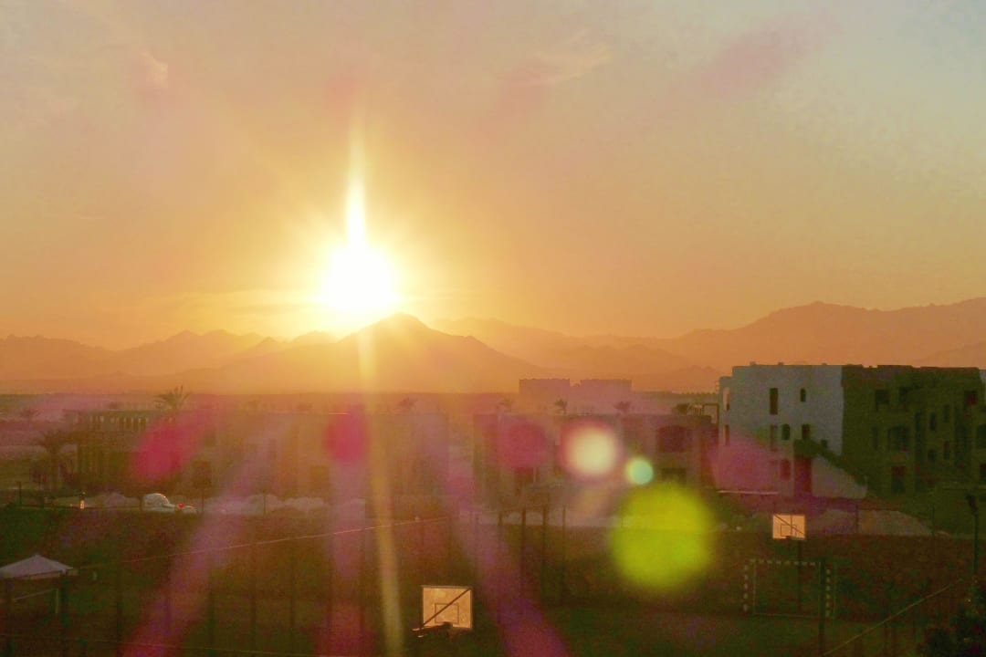 Widok z okna Rehana Sharm Resort Aqua Park & Spa