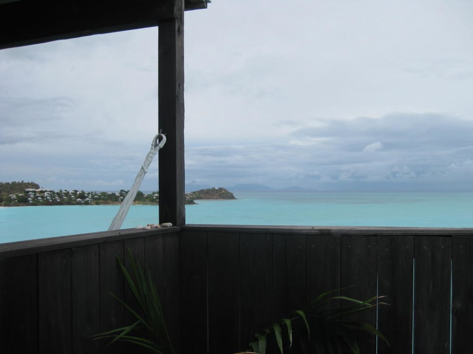 Aussendusche und Balkon Cocos Hotel Antigua - Adults Only