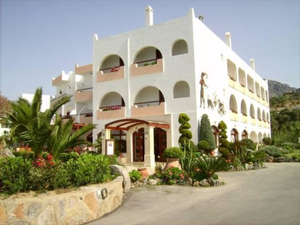 Außenansicht - Eingang Alianthos Garden Hotel
