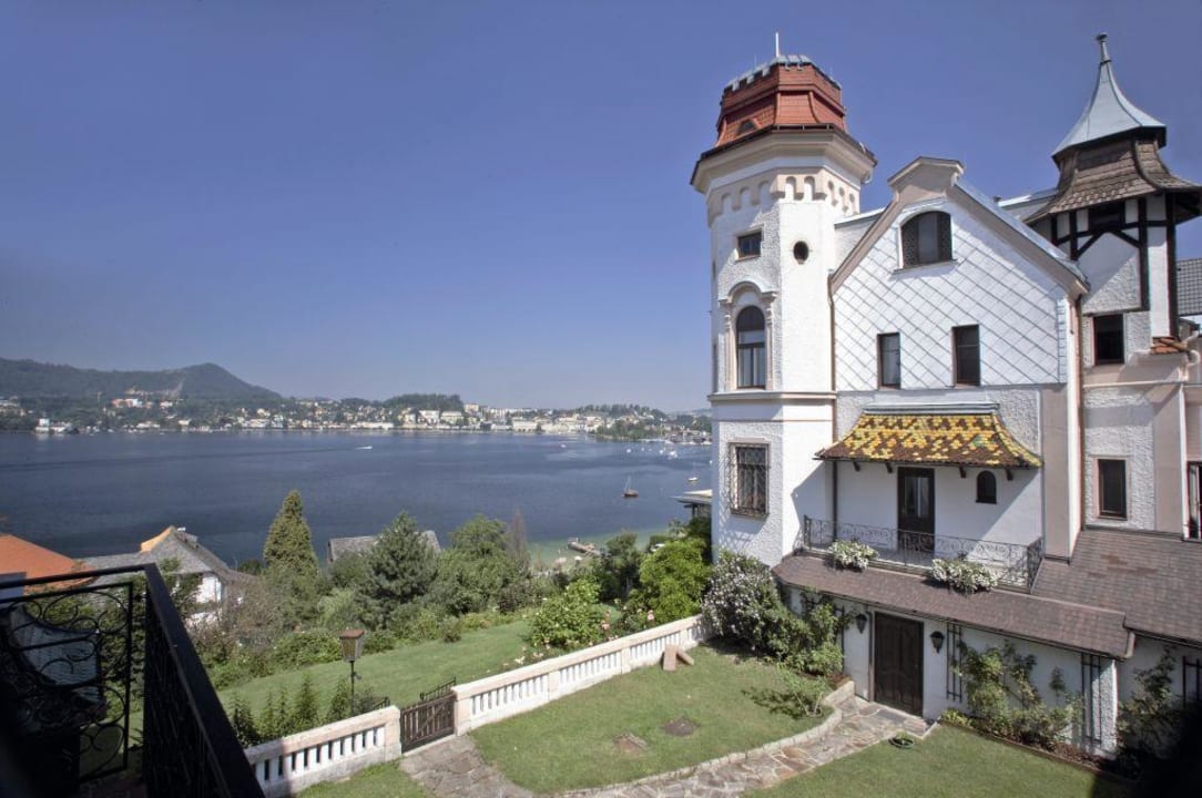 Aussenaufnahme Freisitz Roith Schlosshotel