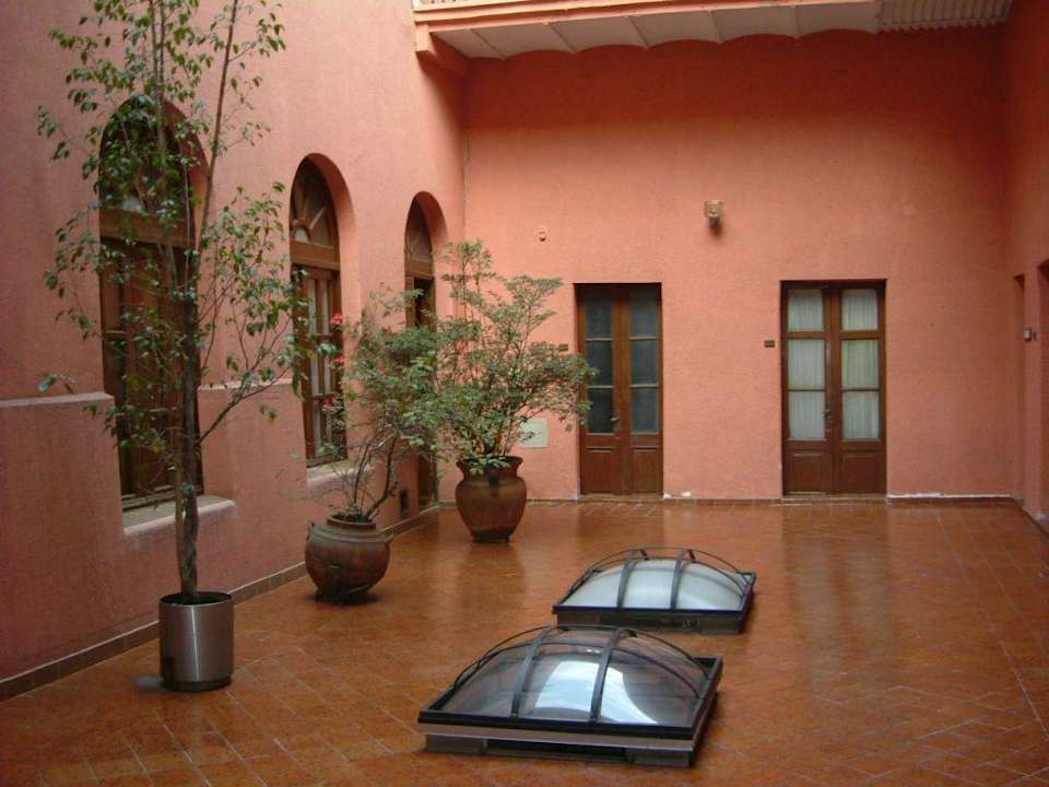 Teil des Innenhofes Hotel Monte Carlo