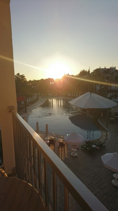 Pool Arum Barut Collection