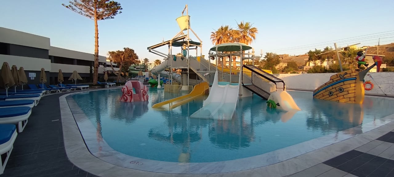 Pool Arina Beach Resort