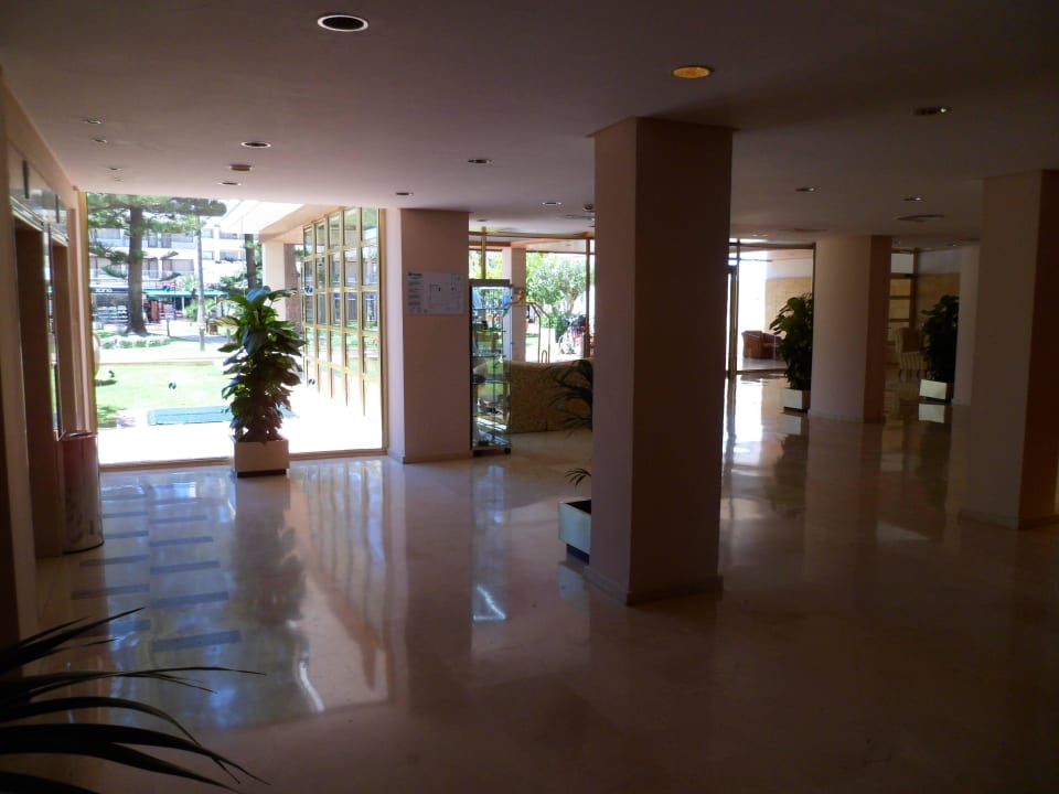 Lobby CM Playa del Moro