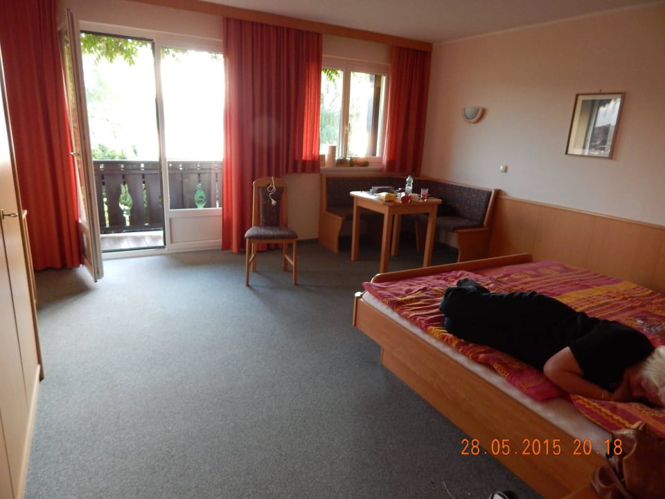 Doppelbettzimmer Strandhotel Weyregg