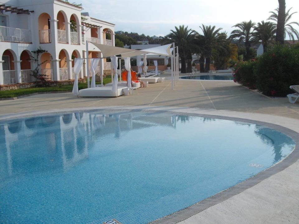 Poolanlage Destino Pacha Ibiza Resort - Adults only