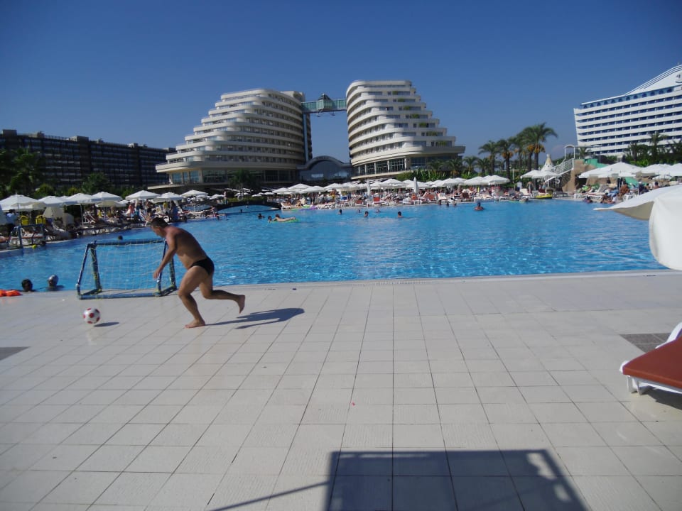 Blick vom Pool Hotel Miracle Resort